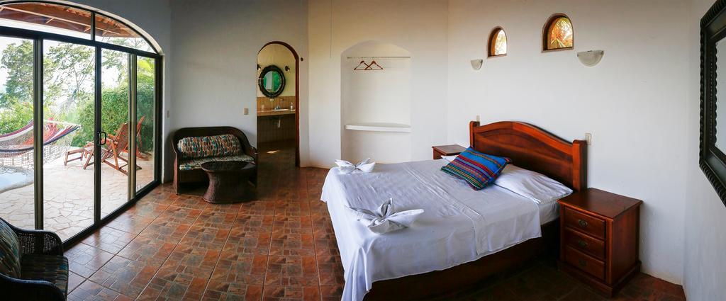Lagunavista Villas Carate المظهر الخارجي الصورة