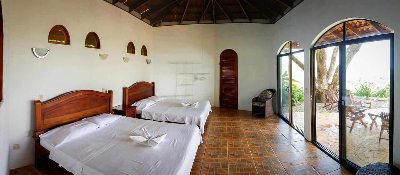 Lagunavista Villas Carate المظهر الخارجي الصورة